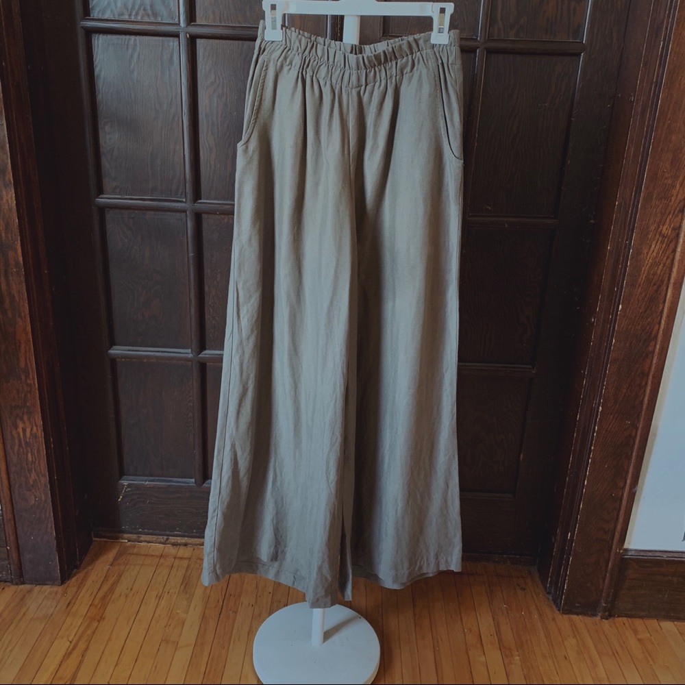 Anthropologie • Flowy wide leg pants